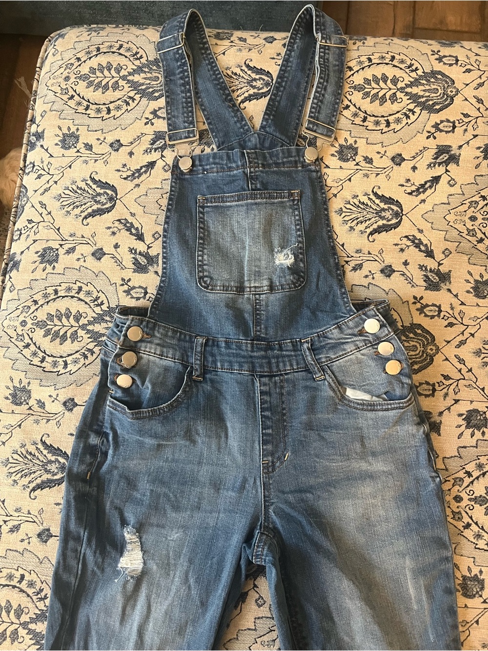 Dollhouse Denim Blue Distressed Overalls size small